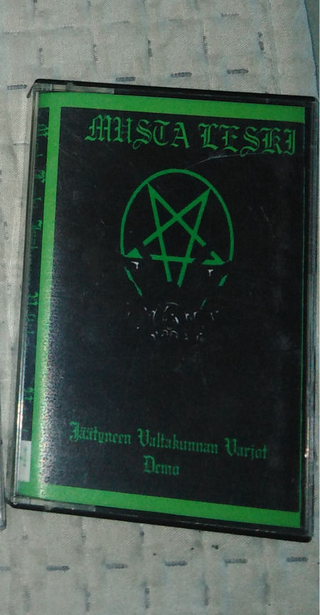 Musta Leski -  Jäätyneen Valtakunnan Varjot tape 